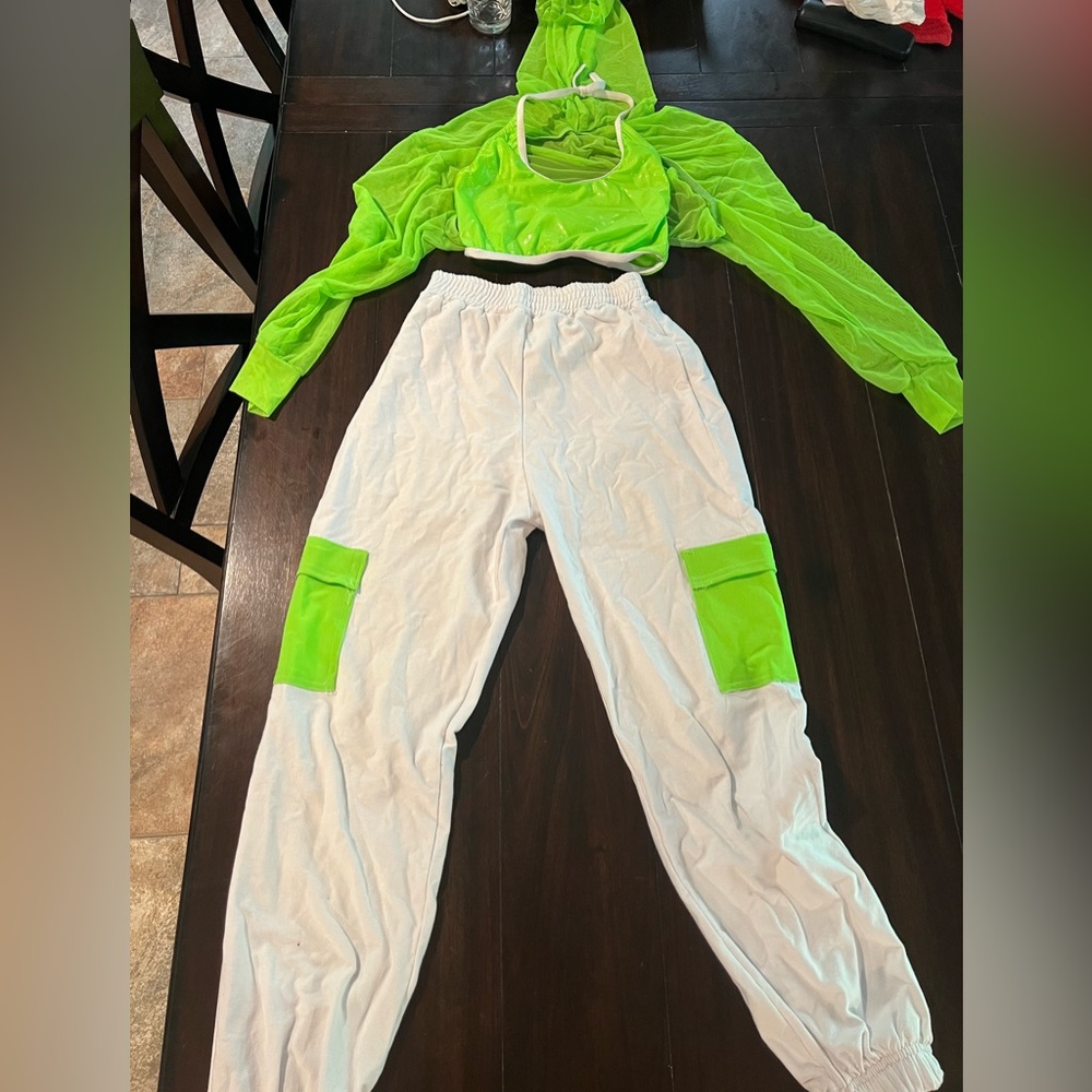 Costume size kids large